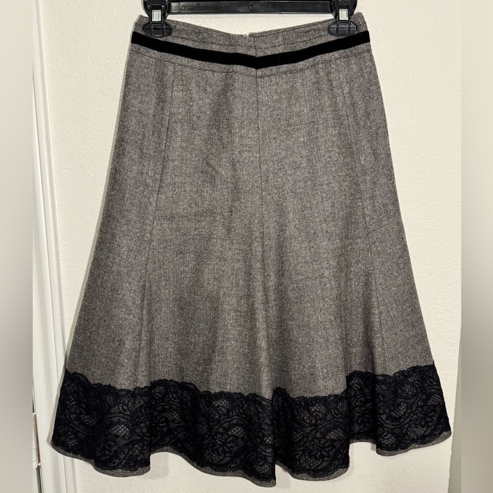 St. Emile Wool Skirt Womens 6 Gray Fit Flare Lace Embellishment Elegant Office
